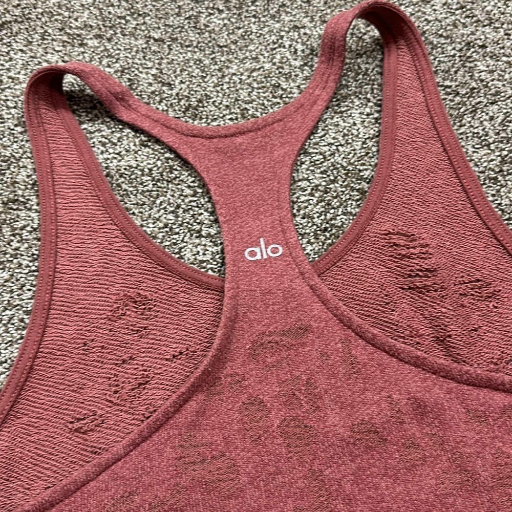 ALO racerback distressed shredded workout top - no size tag - fits like a small - Picture 10 of 11